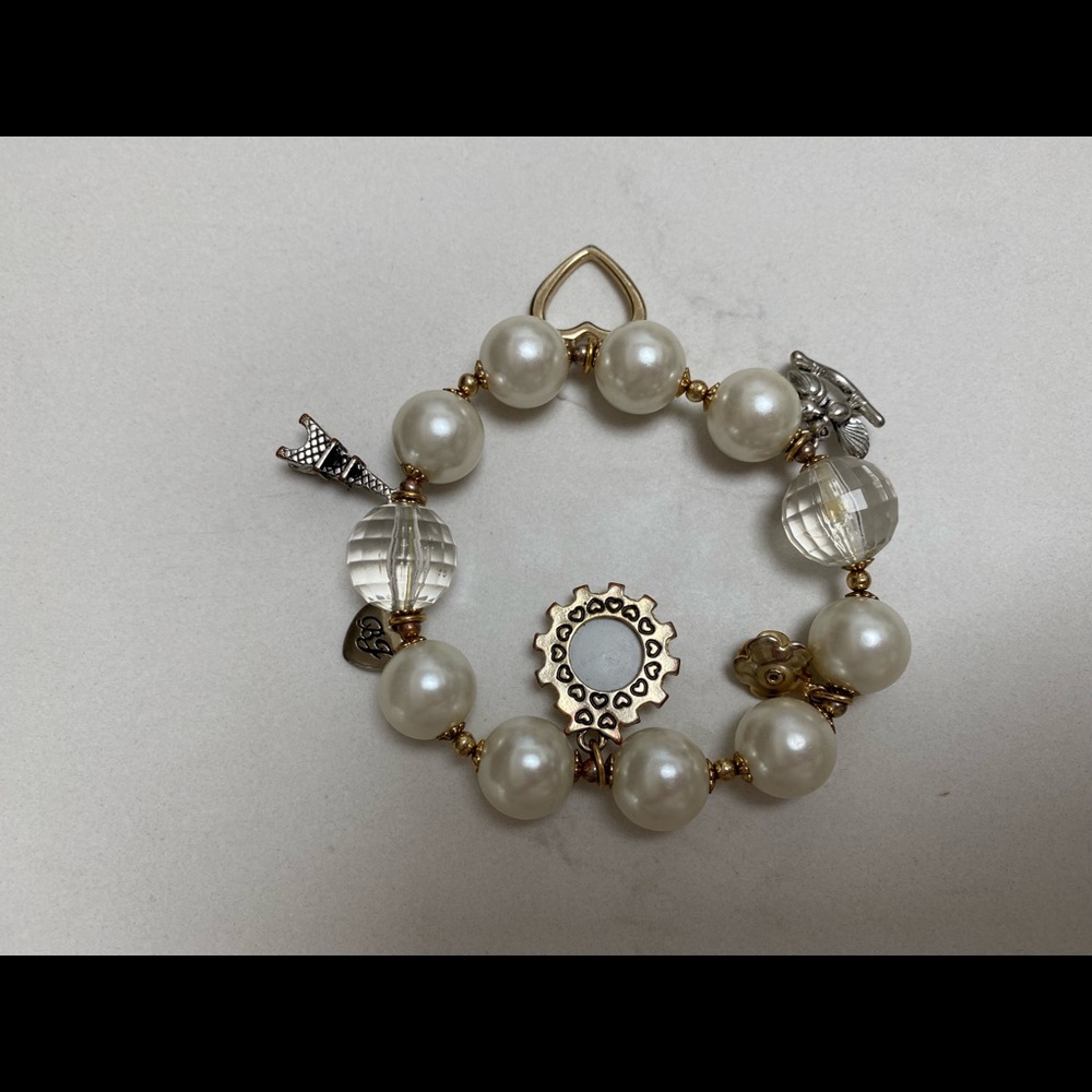 Betsey Johnson Pearls and Charms Bracelet. - Picture 2 of 2